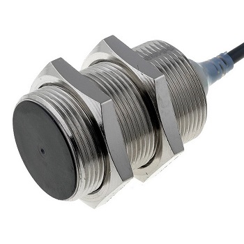 Omron, M30, afgeschermd, Sn: 15 mm, L: 44(64) mm, 12-24 VDC, PNP, NO, 2 m kabel